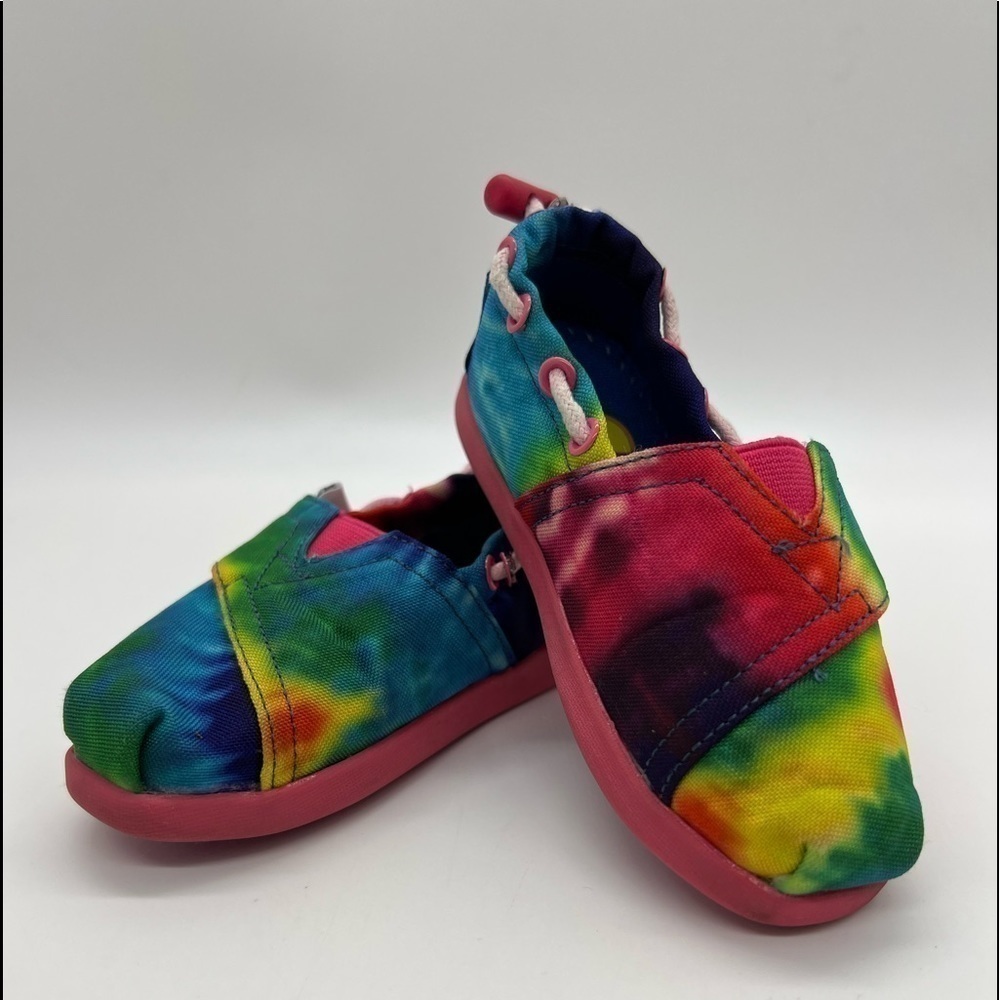 MAUI ISLAND UNISEX BABY TIE DYE SHOES SIZE 6